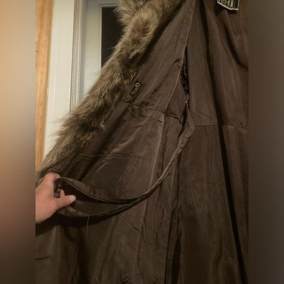 Vintage Laflamme Fourrures Genuine Raccoon Fur Coat - Picture 8 of 13